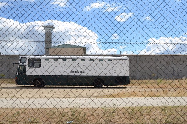 Cárcel de Soto del Real, furgón de la Guardia Civil