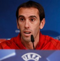 Godín: "Si somos primeros de grupo, mucho mejor"