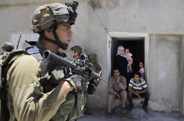 Soldados israelíes en Hebrón, Cisjordania