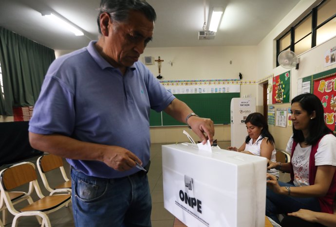 Votación en Perú