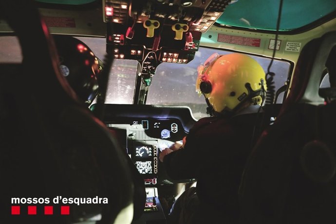 Helicòpter dels Mossos que participa en el dispositiu
