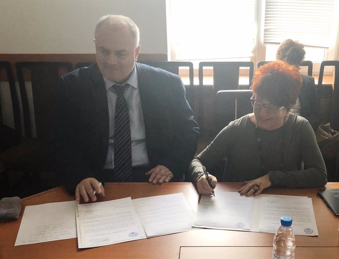 Firma del convenio entre la FAMP y la Federación de Municipios del Mar Negro