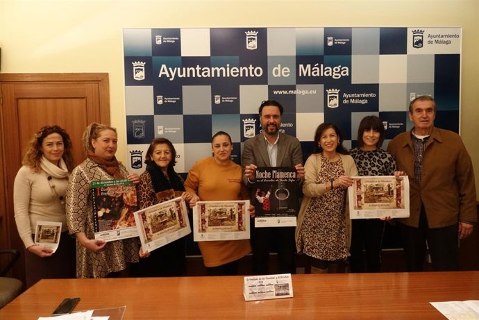 Presentación De Los Patios Y Las Fachadas De El Perchel Y La Trinidad