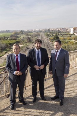 López Miras, en el centro, con el consejero y el alcalde de Alcantarilla