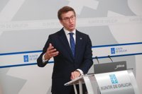 Feijóo reconoce "tensiones" para cubrir ausencias de médicos de familia y pediatras y admite conflictividad, pero "baja"