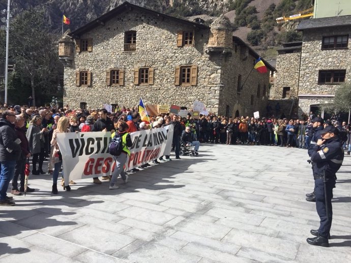 Protesta en Andorra contra los recortes del Gobierno
