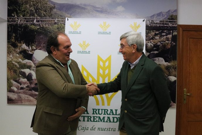 Firma del acuerdo Caja Rural de Extremadura-Corderex