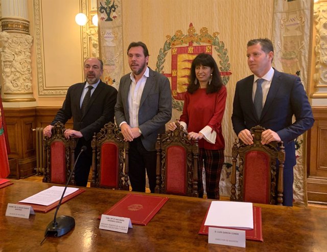 Presentación del acuerdo para el Máster de Valladolid de pádel. 12-12-18