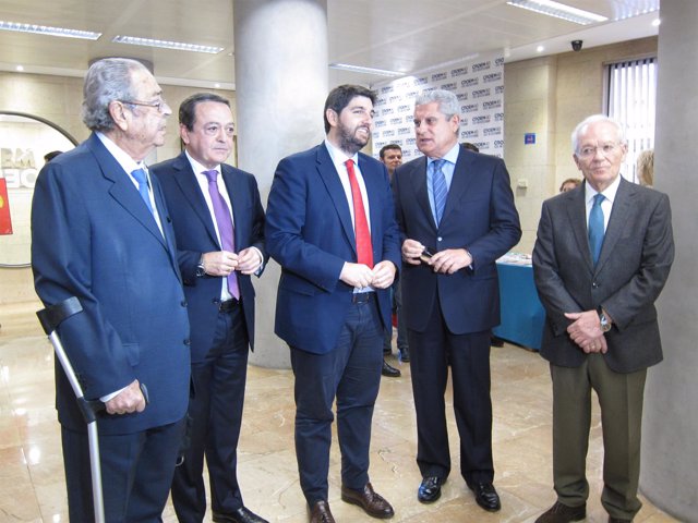 López Miras con presidente y ex presidentes de CROEM