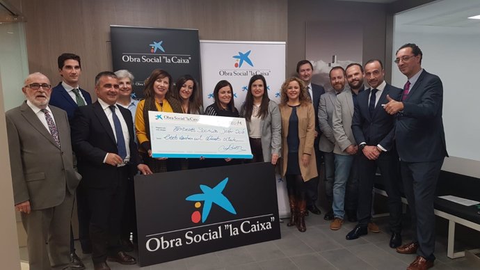 La Caixa y Cajasol entregan ayudas a entidades sociales de Jaén.