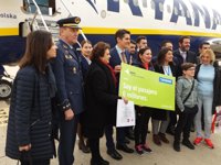 El aeropuerto de Sevilla celebra la llegada de su 'Pasajero seis millones', segundo récord histórico anual consecutivo