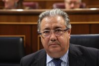 Zoido no cogerá el acta de diputado por Sevilla en el Parlamento para continuar como diputado en el Congreso