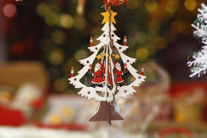 Navidad, navidades, adorno, adornos, árbol de Navidad, compras, Papá Noel