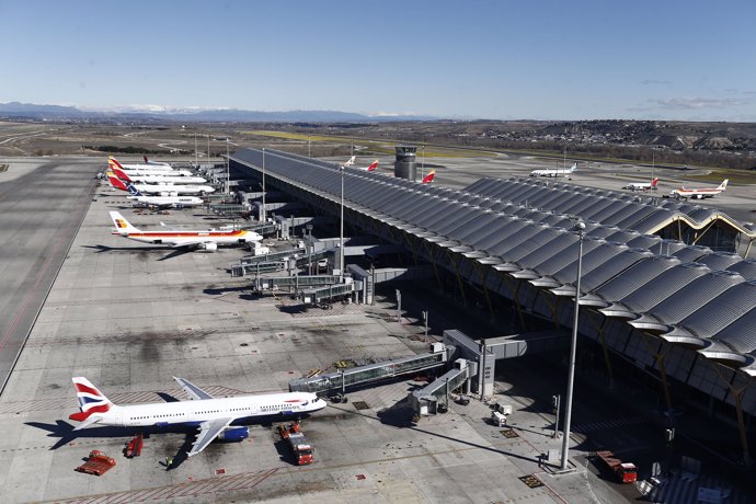 Aeropuerto de Barajas, avión,  Iberia, British Airways, 