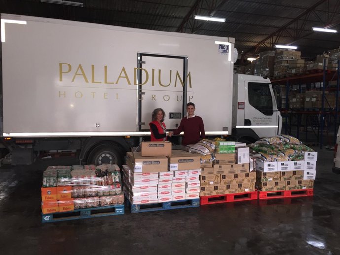 La Fundación Abel Matutes y Palladium donan una tonelada de alimentos Cruz Roja