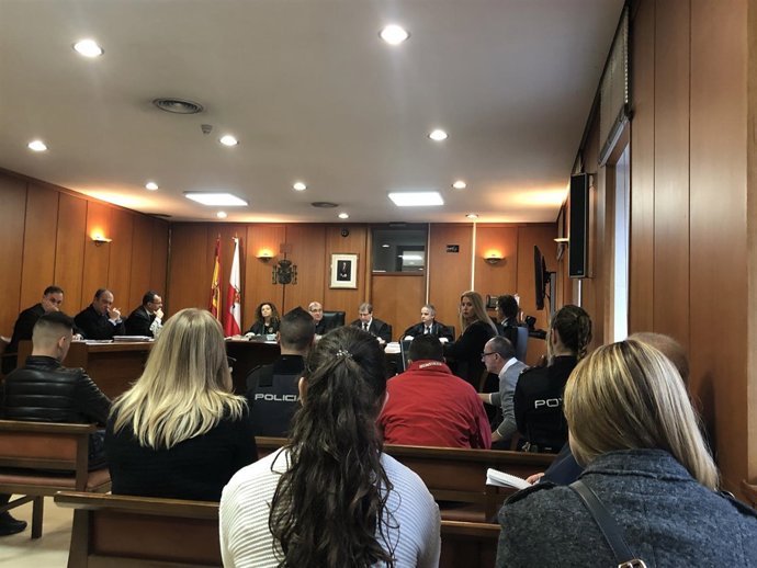 Juicio acusado detención ilegal y violencia de género