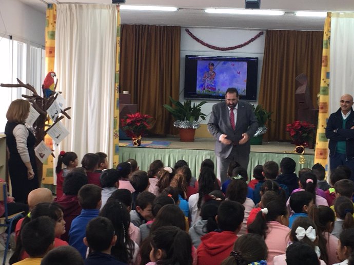 Acto en el colegio Federico García Lorca por el Día de la Lectura