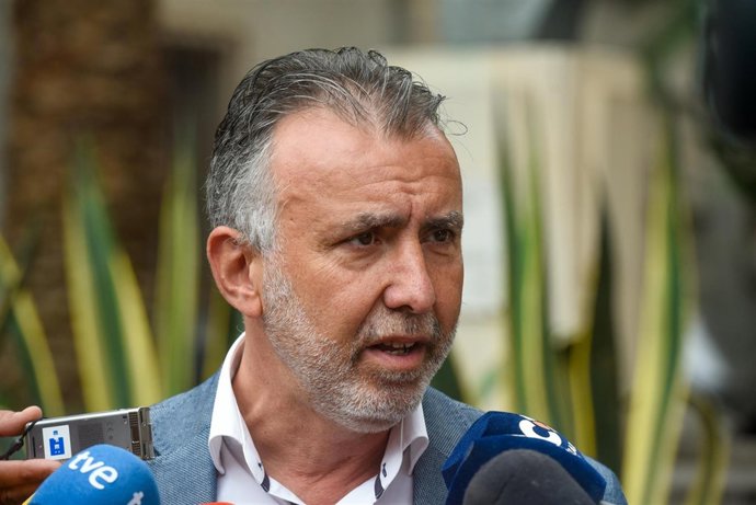 Ángel Víctor Torres