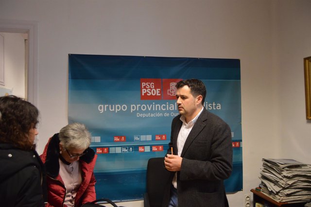 El exportavoz del PSOE en la Diputación de Ourense, Francisco Fraga, en la rueda
