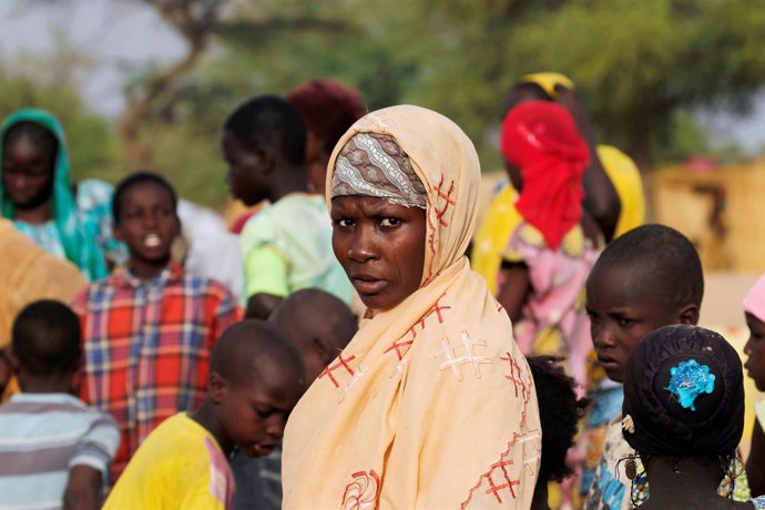 Una mujer desplazada en Níger