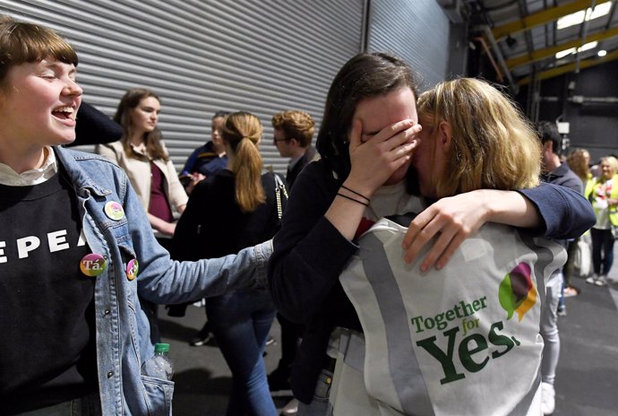 Simpatizantes del 'Sí' en el referéndum sobre el aborto de Irlanda