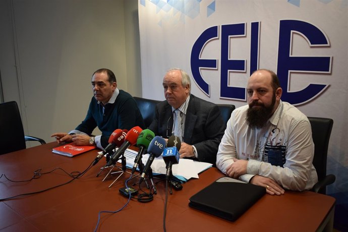 Francisco Romero, Hermeniglido Fernández y Ángel Santos, de Iza a dcha.