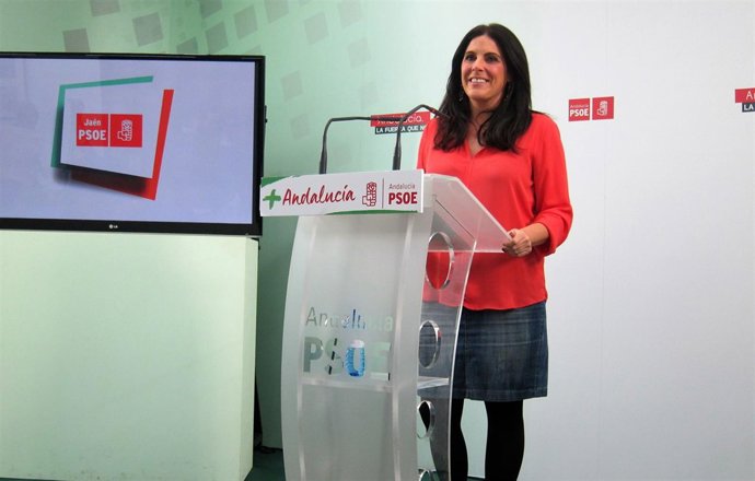 La secretaria de Formación y Nuevos Afiliados del PSOE-A, Ángeles Férriz.