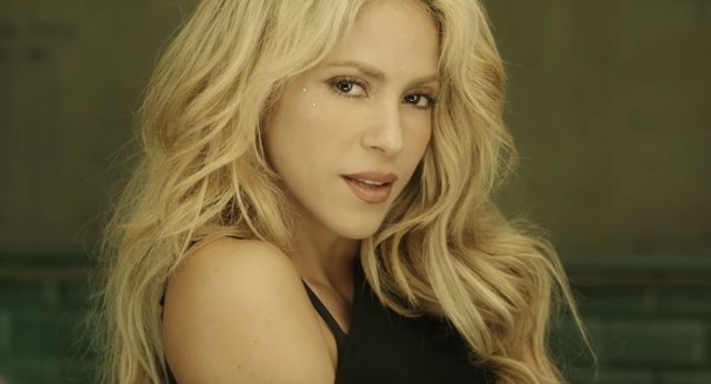 Shakira en su videoclip Chantaje