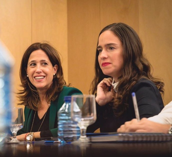 Rosa Romero y Belén Hoyo