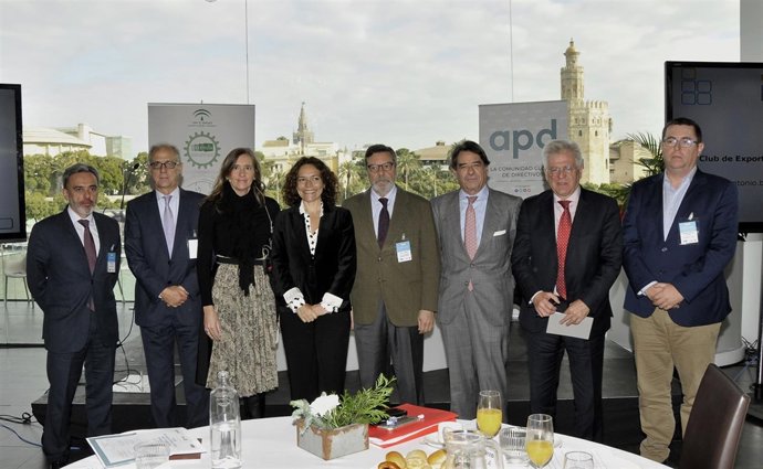Coloquio sobre comercio internacional