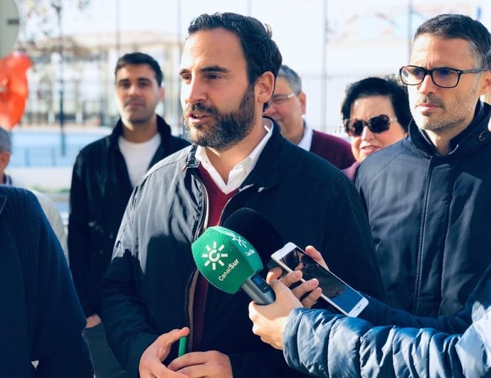 Perez y Durán (PSOE) hablan sobre polideportivos municipales