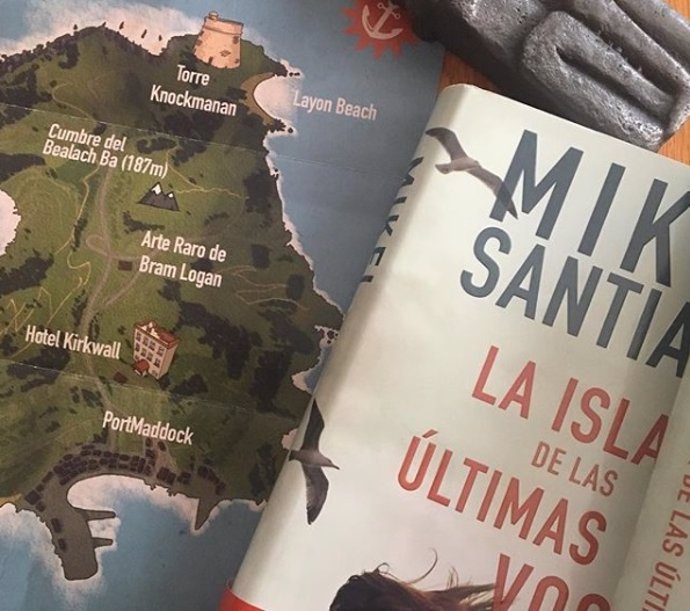 Mikel Santiago publica 'La isla de las últimas voces'