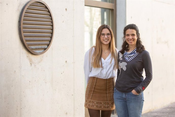 Pilar Alvargonzález (izquierda), autora del estudio