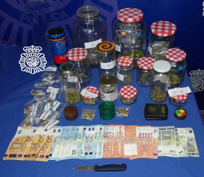 Salamanca.- Droga y material intervenido