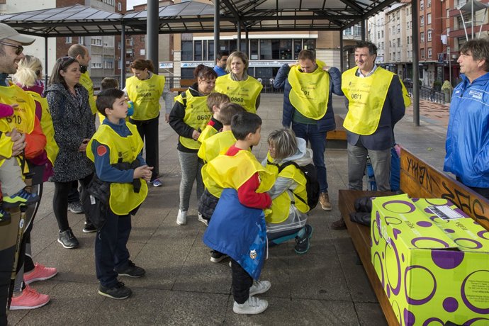 Fernández Mañanes en la Plaza de la Constitución de Maliaño