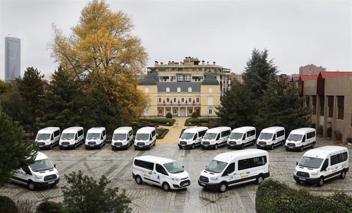 Fundación ONCE y Ford España facilitan vehículos adaptados a 16 organizaciones d