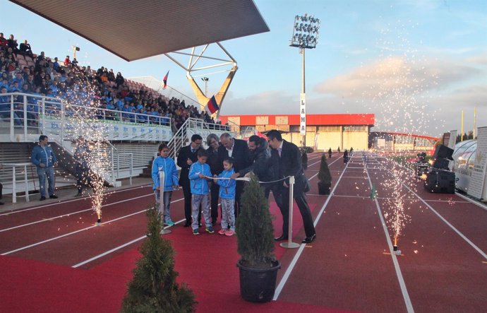 Inauguración de las pistas de atletismo de Villafranca