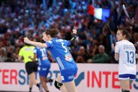 Francia conquista en casa su primer Europeo de balonmano femenino