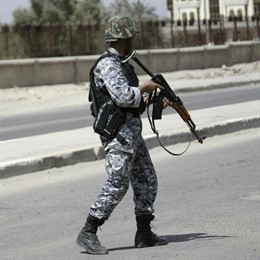 soldados iraquies en basora