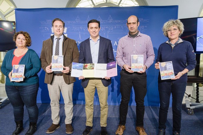 Javier A. García junto a los responsables de los cuatro centros científicos.