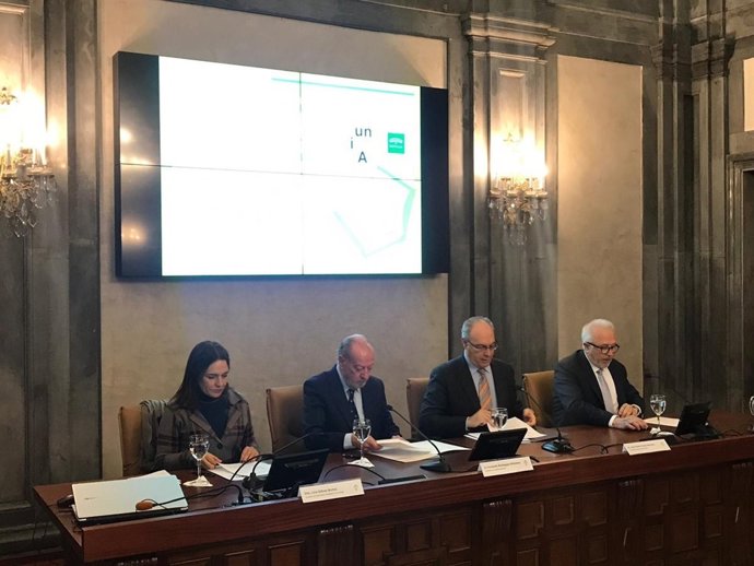 Rodríguez Villalobos participa en jornadas por los 40 años de la Constitución