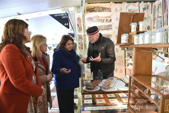 Castreño en la Feria de Artesanía Creativa en Plaza Nueva