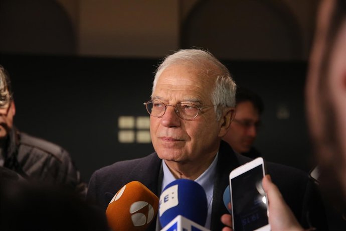 Josep Borrell asiste a la entrega del IV Premio Internacional Humanismo Solidari