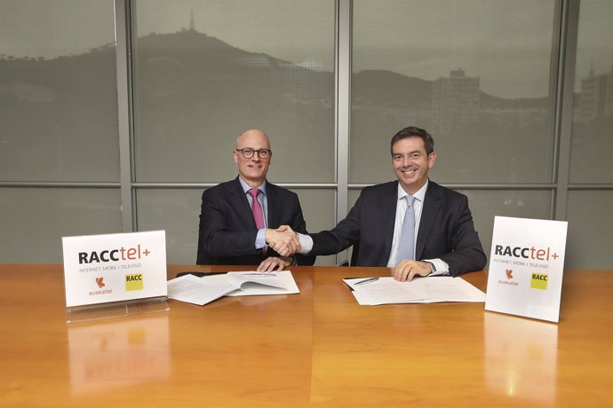 Firma del acuerdo entre Euskaltel y el RACC para crear RACCTel+