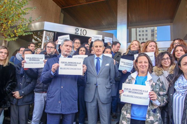 Protesta en la sede de Europa Press en Madrid