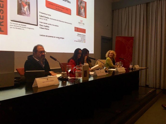 Antonia Cortés durante la presentación de su último libro