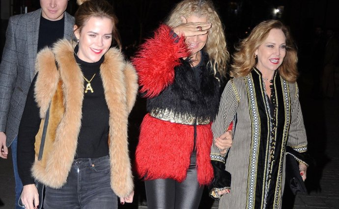 AMELIA BONO CON SU MADRE ANA RODRÍGUEZ