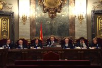 Les defenses qüestionen que el TS sigui competent perquè no s'acusa de fets comesos fora de Catalunya
