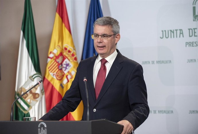 El portavoz del Gobierno andaluz, Juan Carlos Blanco, comparece en rueda de pren