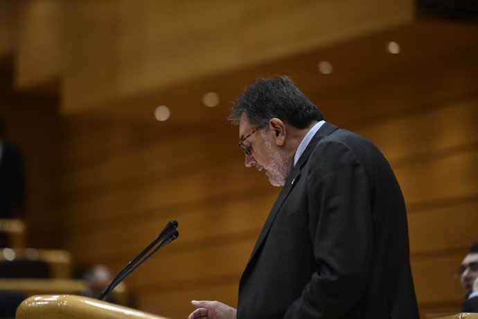 Josep Lluìs Cleries en la sesión plenaria en el Senado